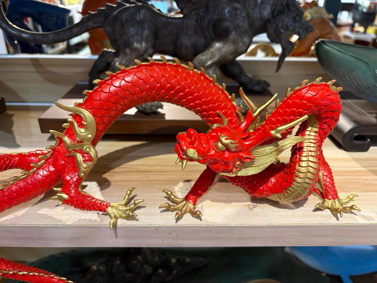手工紅銅龍雕像：西藏風水擺件