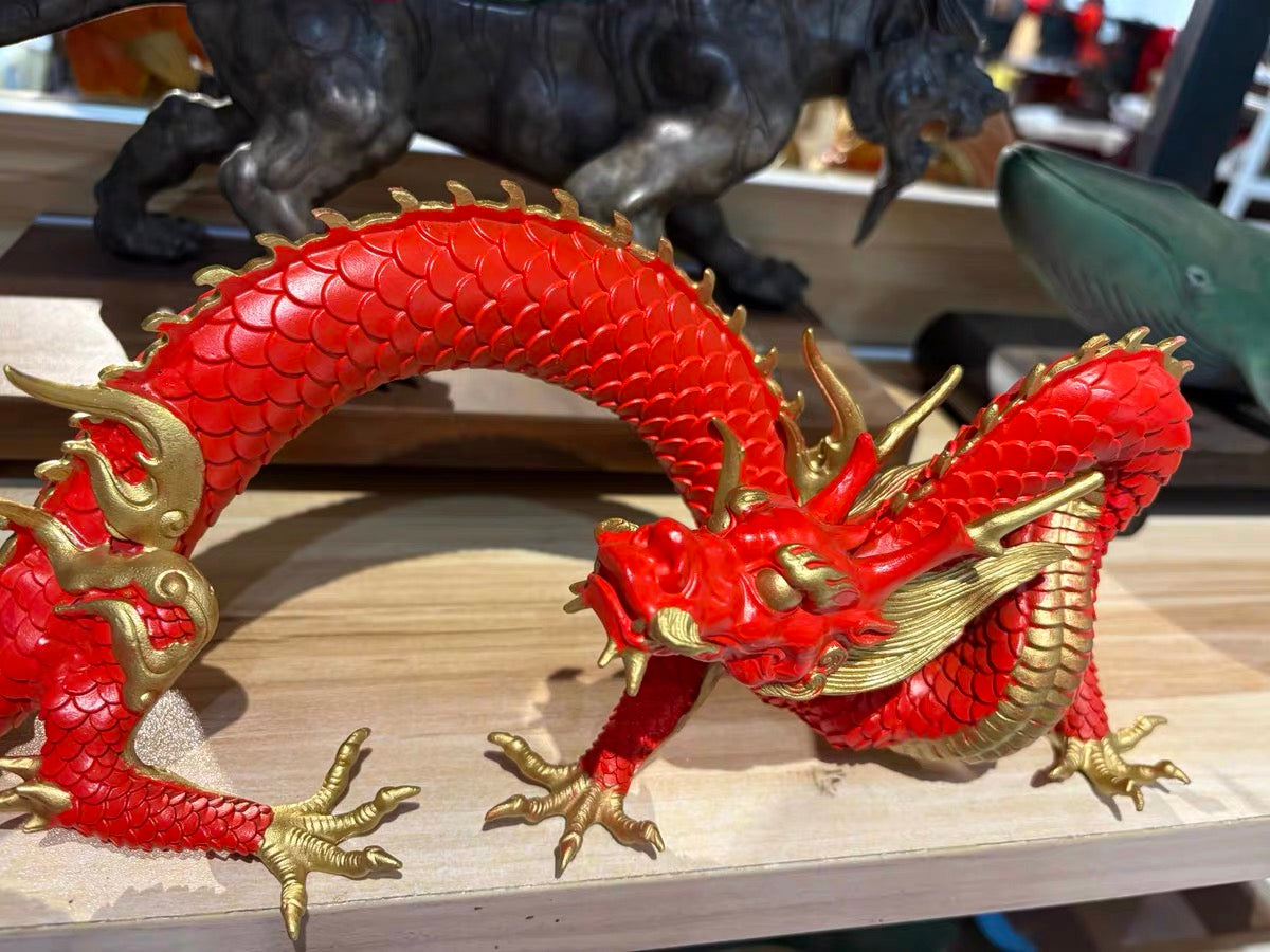 手工紅銅龍雕像：西藏風水擺件