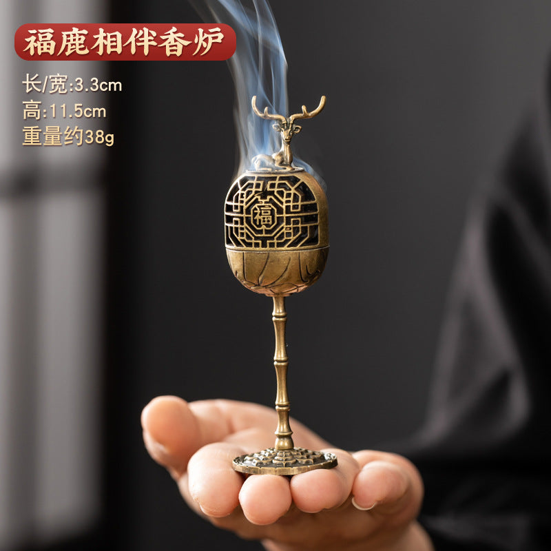 {
  "Cross-border hot-selling": "跨境热销",
  "New Chinese-style hollow gourd fan": "新中式镂空葫芦扇",
  "pipa plate": "琵琶盘",
  "incense burner": "香炉",
  "small auspicious cloud aromatherapy burner": "小祥云香薰炉",
  "small incense burner ornament": "小香炉摆件"
}
