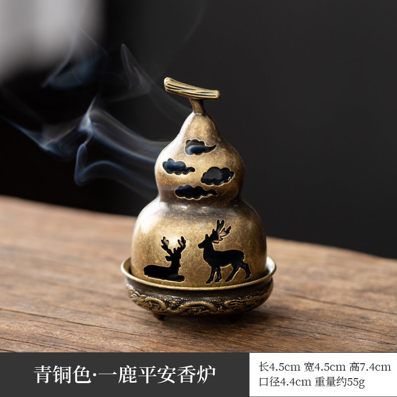 Xiangyun incense burner, hollow lotus burner, mini lotus seed aromatherapy burner, three-legged copper burner, porous Baolian lamp Boshan burner