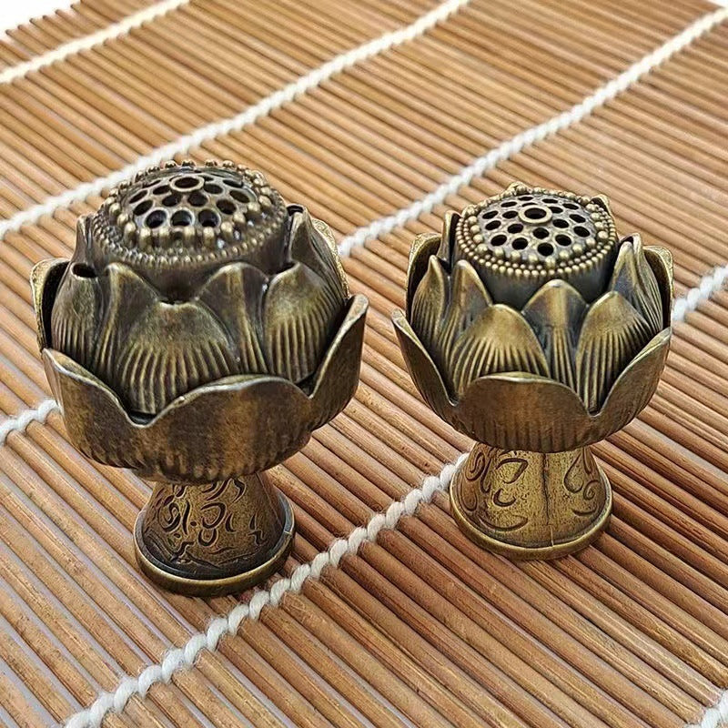 Xiangyun incense burner, hollow lotus burner, mini lotus seed aromatherapy burner, three-legged copper burner, porous Baolian lamp Boshan burner
