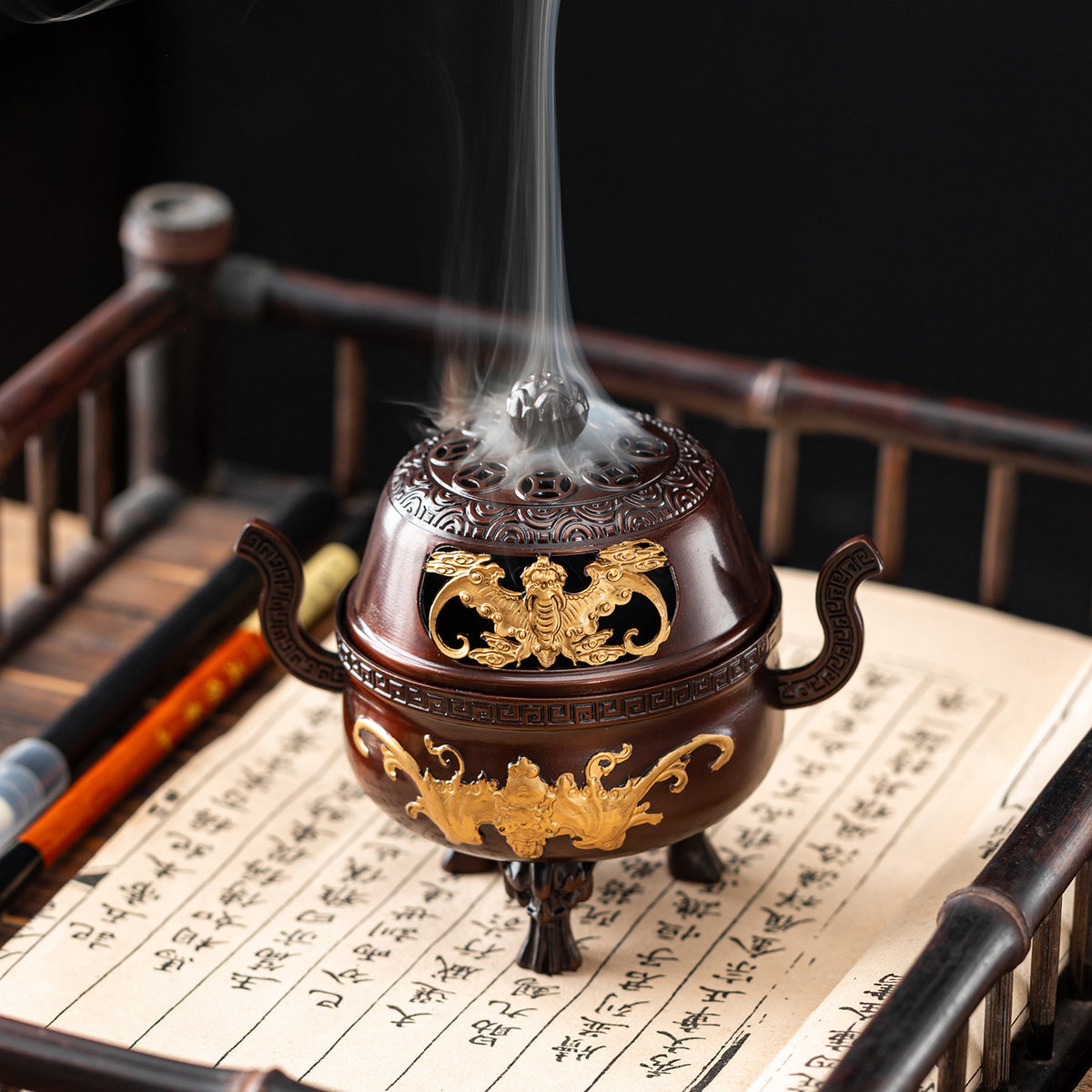 Bat tripod burner incense burner ornament alloy old craftsmanship retro household indoor sandalwood burner binaural burner