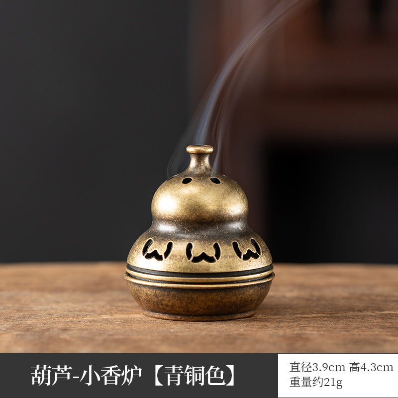 Xiangyun incense burner, hollow lotus burner, mini lotus seed aromatherapy burner, three-legged copper burner, porous Baolian lamp Boshan burner