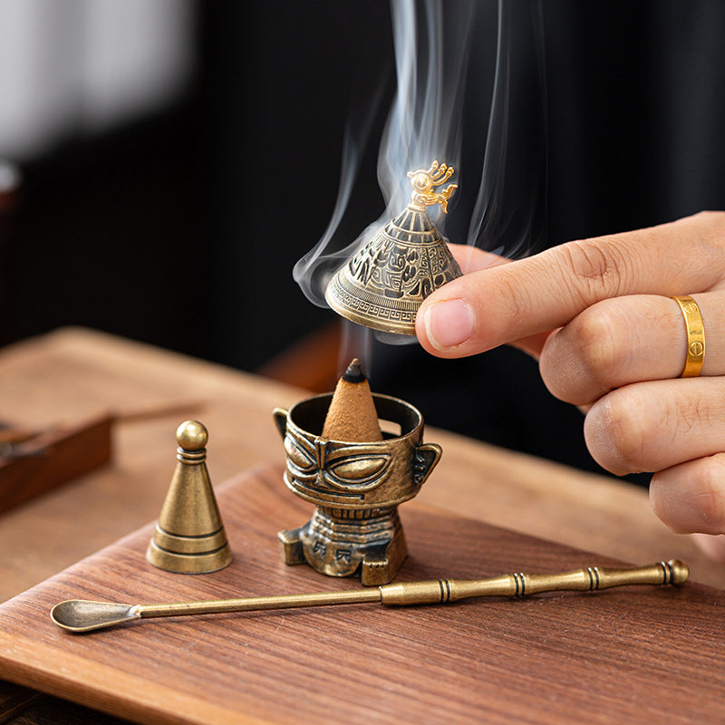 Sanxingdui Zongmu Creative Alloy Small Incense Burner Xiangyun Sticky Powder Incense Burner Seal Tower Incense Mold Incense Road Three-piece Set