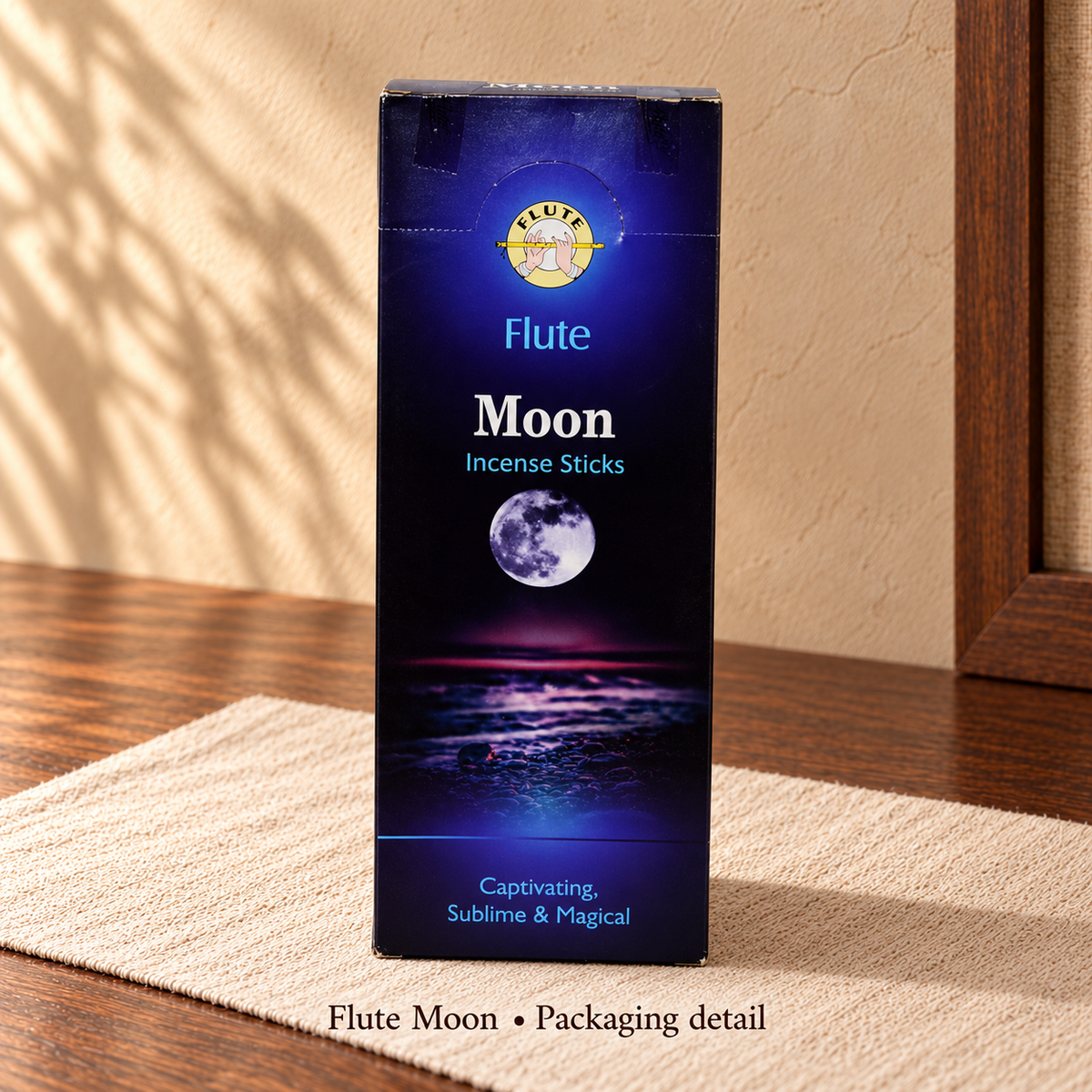Flute Moon • Packaging detail