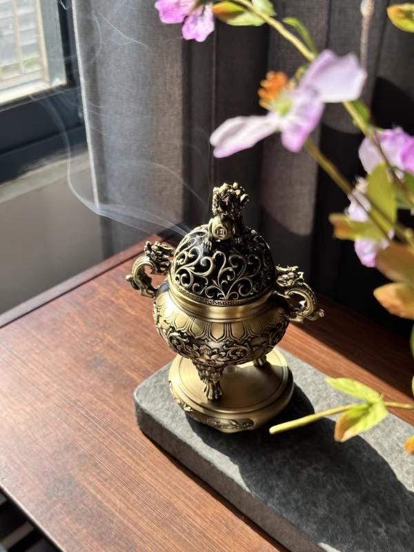 Handcrafted Zinc Incense Burner Lion, Antique-Style Suanni Lion Incense Burner, Traditional Tibetan Censer