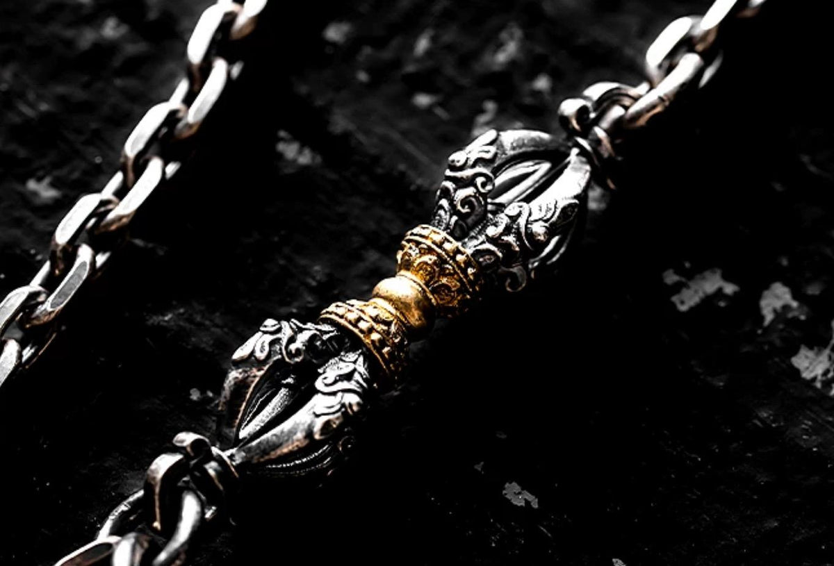 Handcrafted Tibetan Vajra Pendant Necklace – Silver Protection Amulet for Men