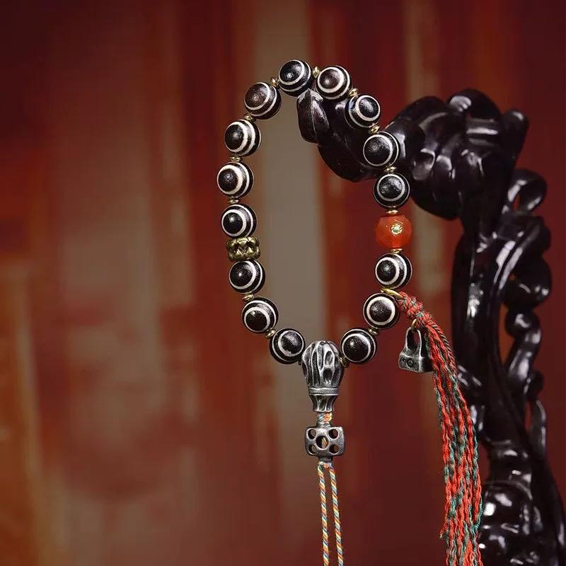 Handmade Agate Dzi Eye Bead Bracelet – Tibetan Healing Amulet, 10mm Mala Beads, Unisex Stretch Wristband, Spiritual Jewelry for Protection