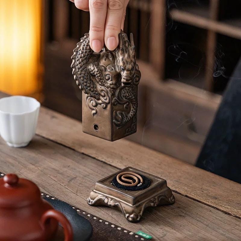 Handmade Ceramic Coiling Dragon Seal Incense Burner, Chinese Style Stamp Incense Holder for Desk, Altar, Tea Table, Home Decor Gift
