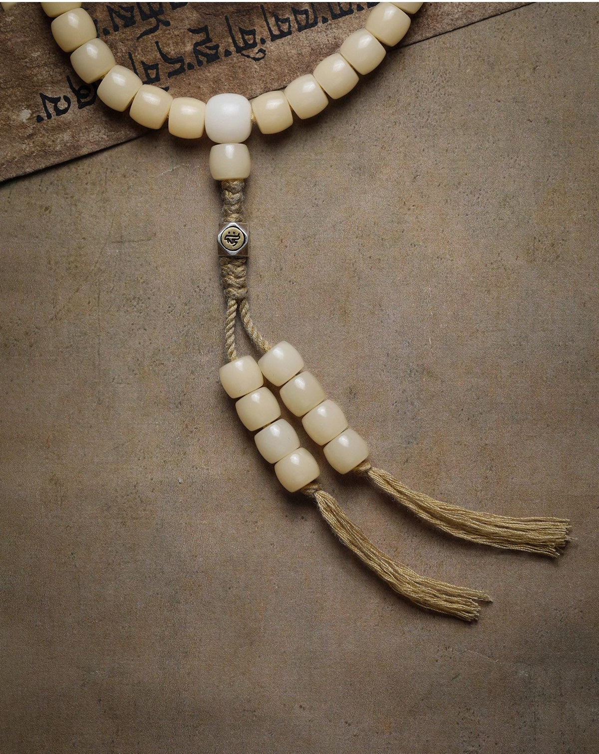 Natural White Bodhi Seed 108 Mala Beads Necklace, Aged Weathered Bodhi Root Rosary Bracelet, Zen Prayer Beads, Gift for Him Her