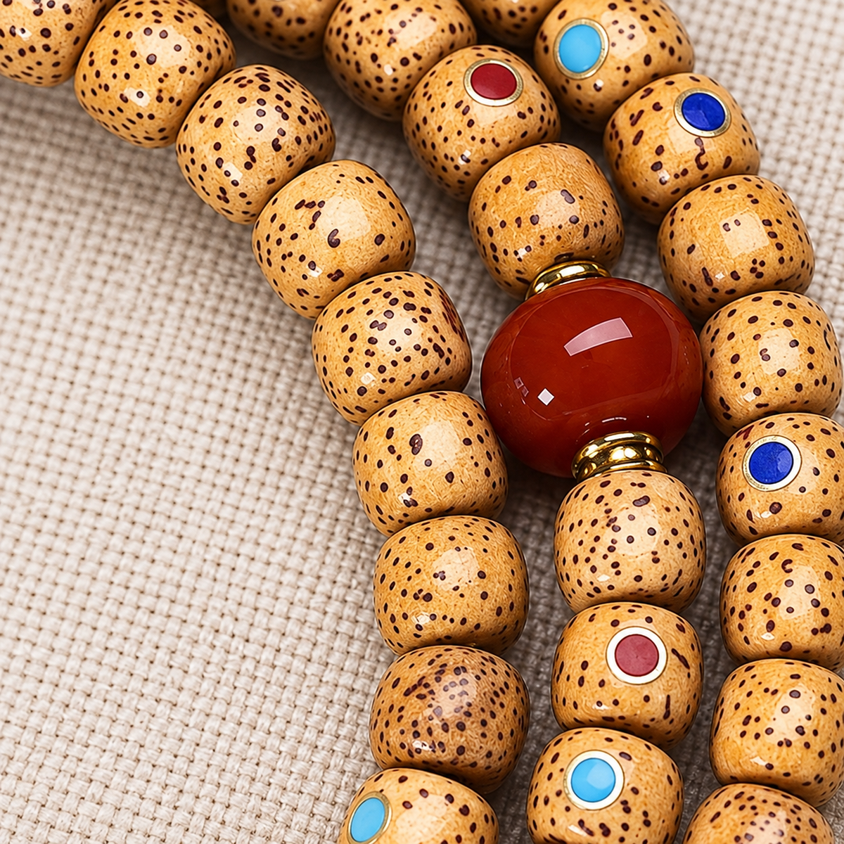 Inlaid Xingyue Bodhi Tibetan mala — accent detail