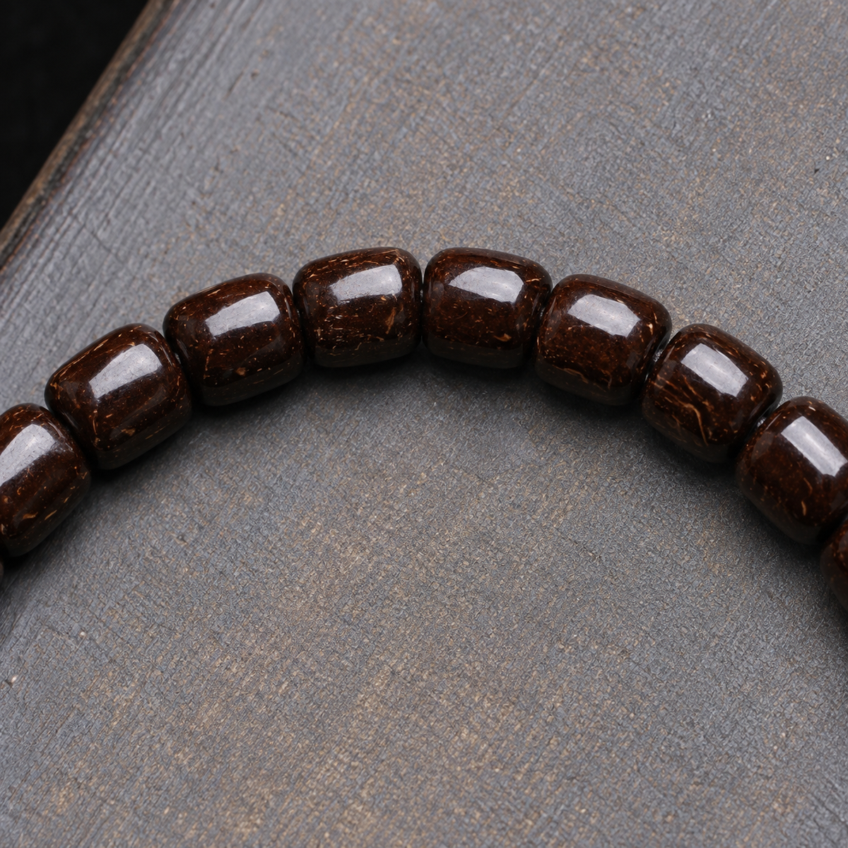 EverestArtstudios Coconut 108-Bead Mala with Dzi-Style Beads and Ghau Pendant — bead detail
