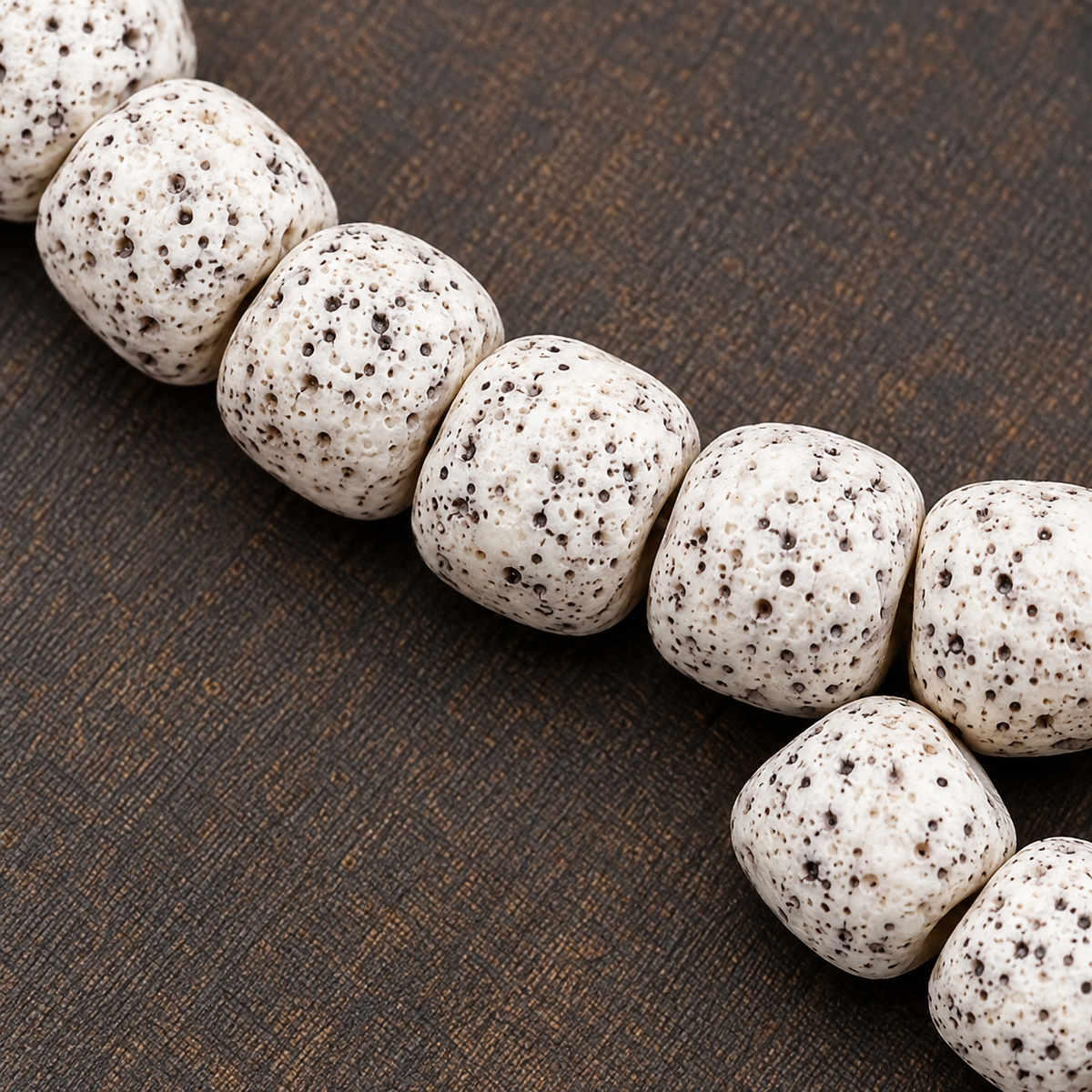 EverestArtstudios Carved Xingyue Bodhi 108-Bead Mala with Dzi-Style Agate Accents — bead detail