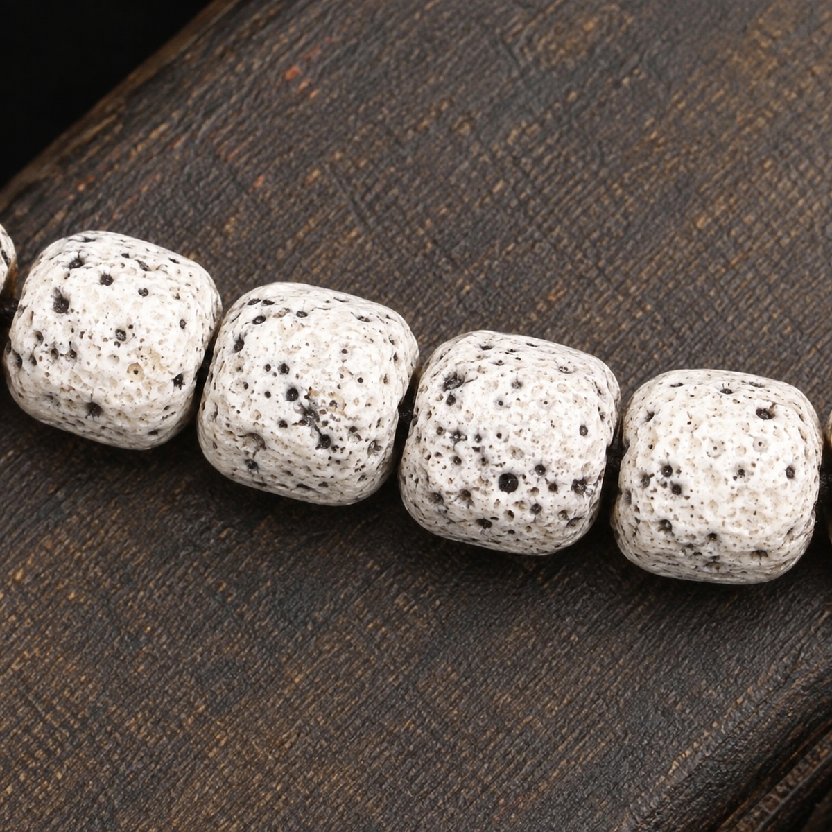 EverestArtstudios Carved Xingyue Bodhi 108-Bead Mala with Dzi-Style Agate Accents — surface detail
