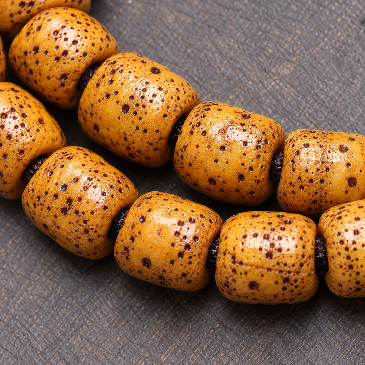 EverestArtstudios Xingyue Bodhi 108-Bead Mala with Obsidian, Turquoise and Agate — bead detail