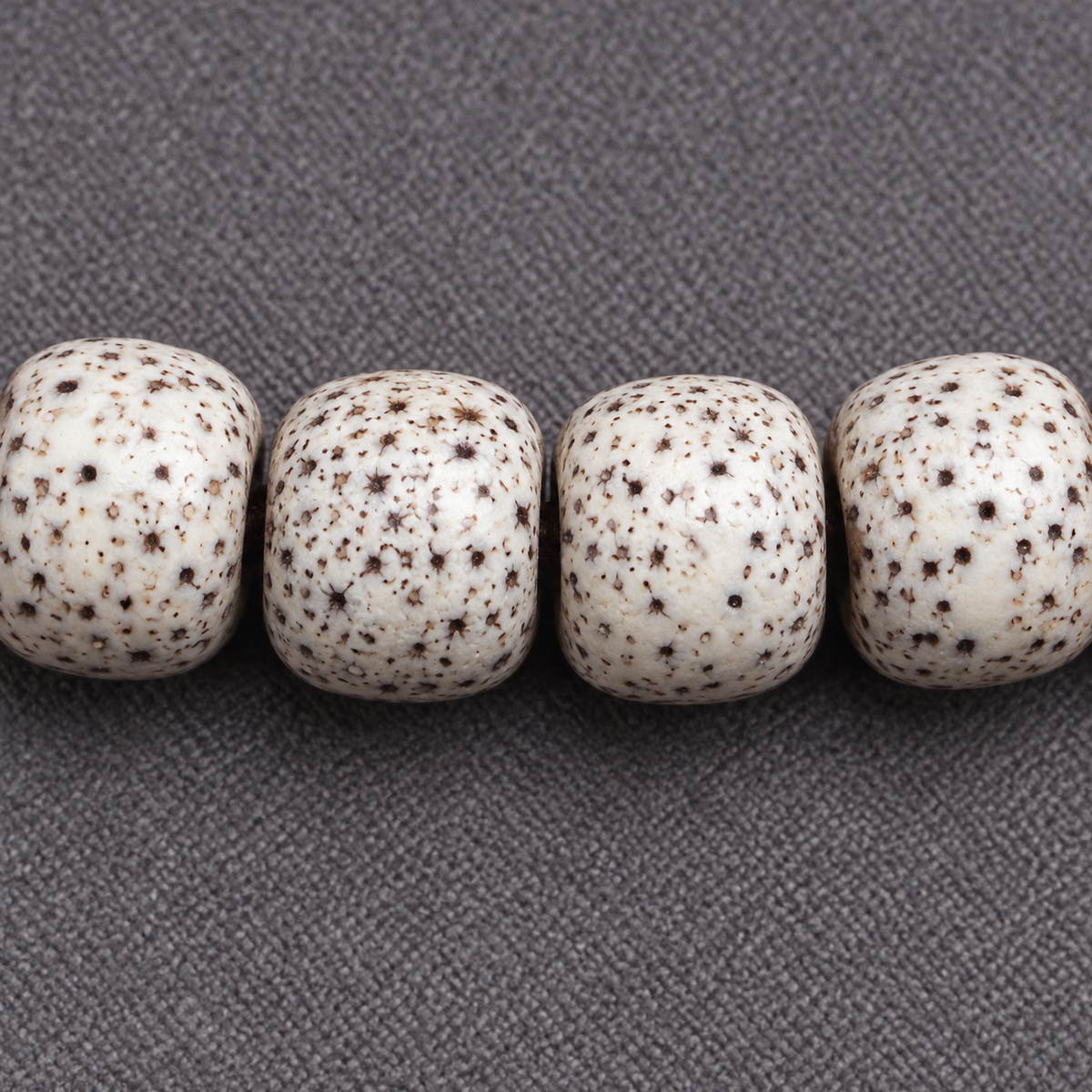 EverestArtstudios Xingyue Bodhi 108-Bead Mala Necklace with Tassel Accents — surface detail