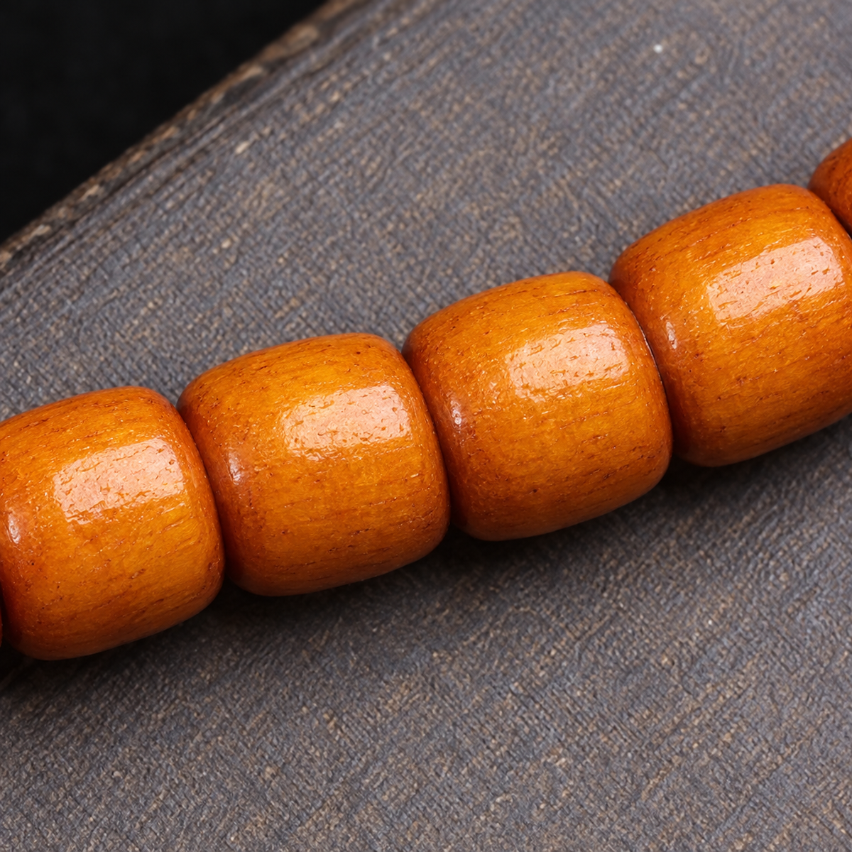 EverestArtstudios Bone 108-Bead Mala with Agate and Safety Ring Accents — surface detail