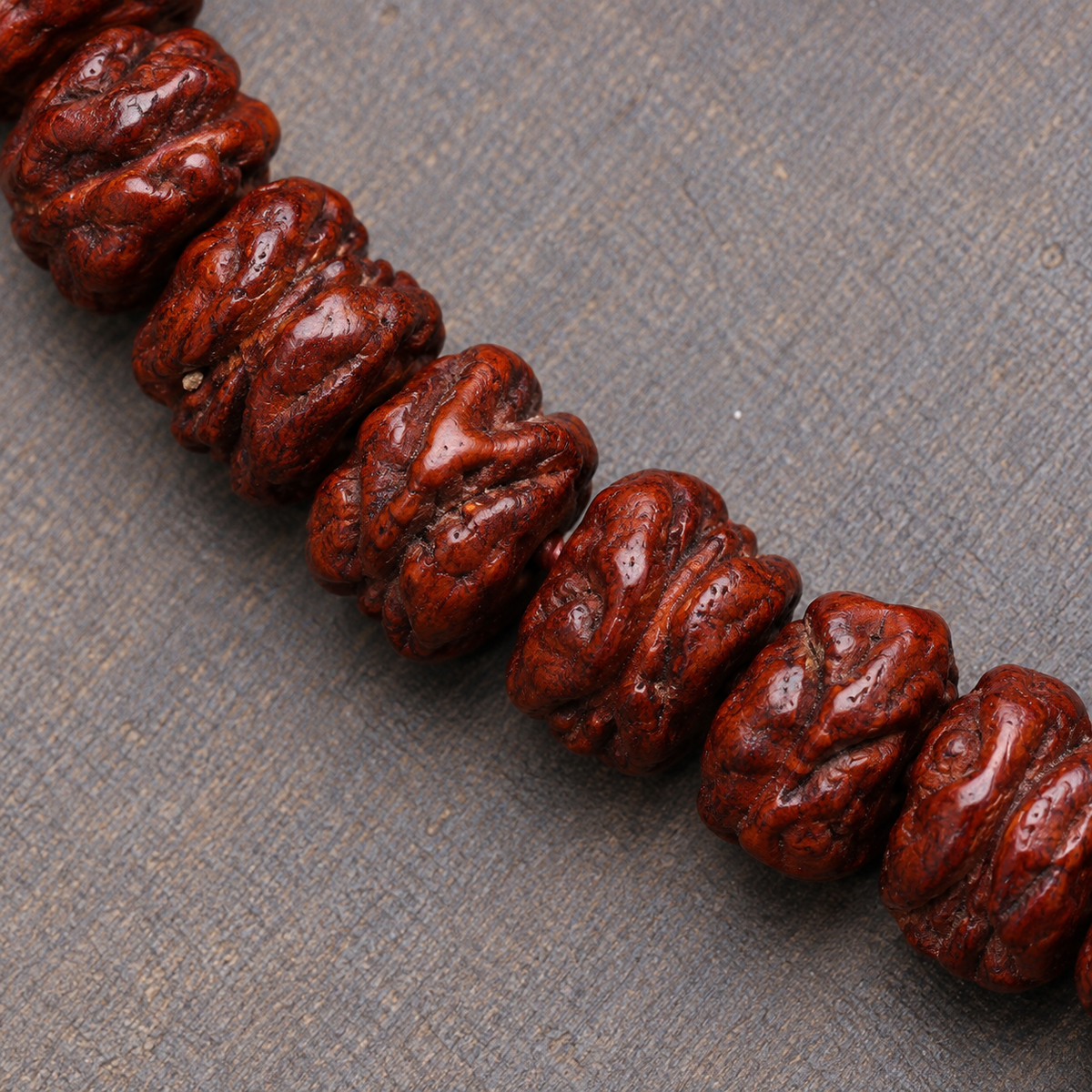 EverestArtstudios Bodhi Seed 108-Bead Mala with Dzi-Style and Vajra Motif Accents — bead detail
