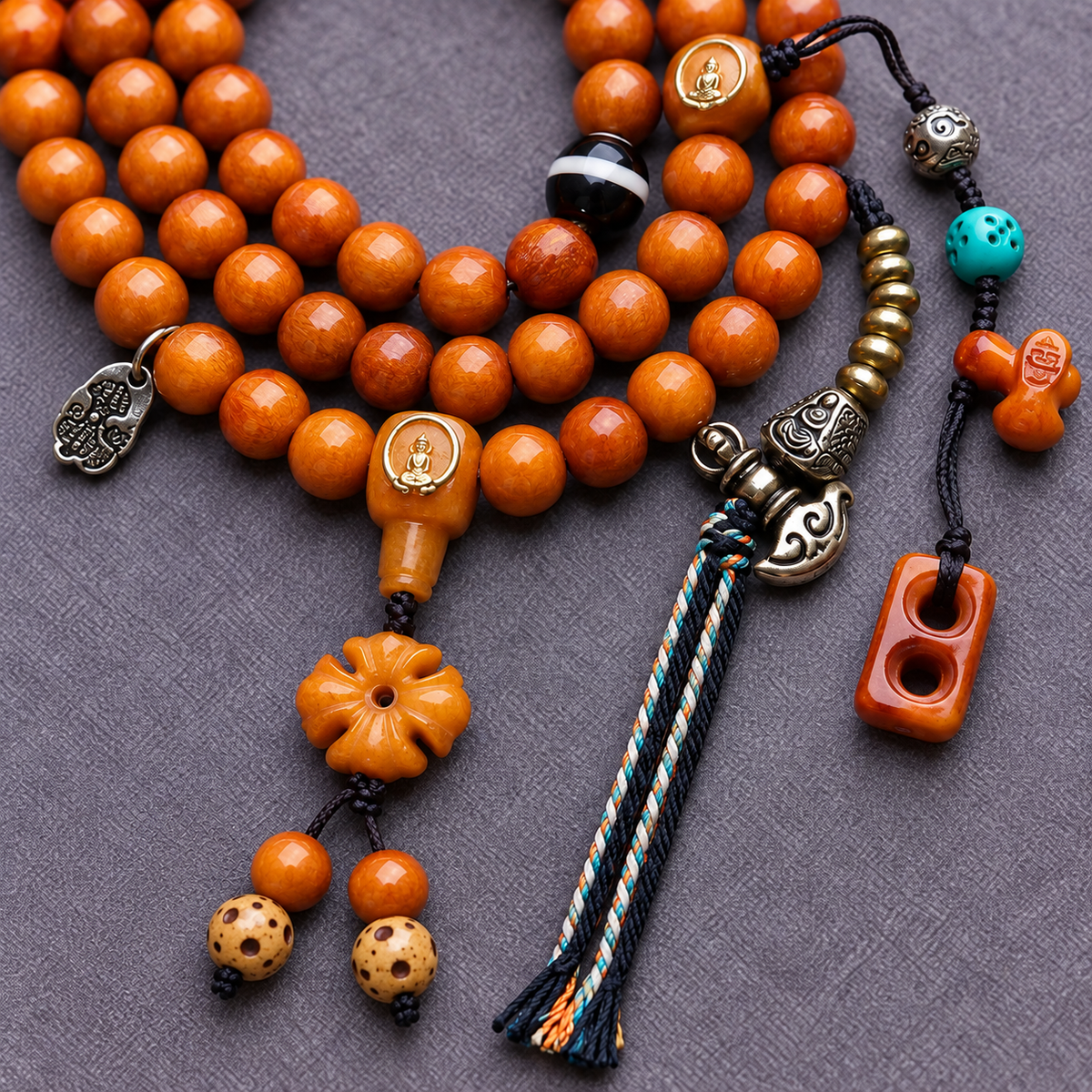 EverestArtstudios Yak Bone 108-Bead Mala with Agate and Faceless Buddha Motif — connection detail