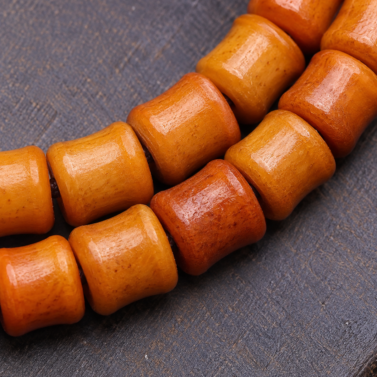 EverestArtstudios Bamboo-Carved Yak Bone 108-Bead Mala with Obsidian Accents — bead detail