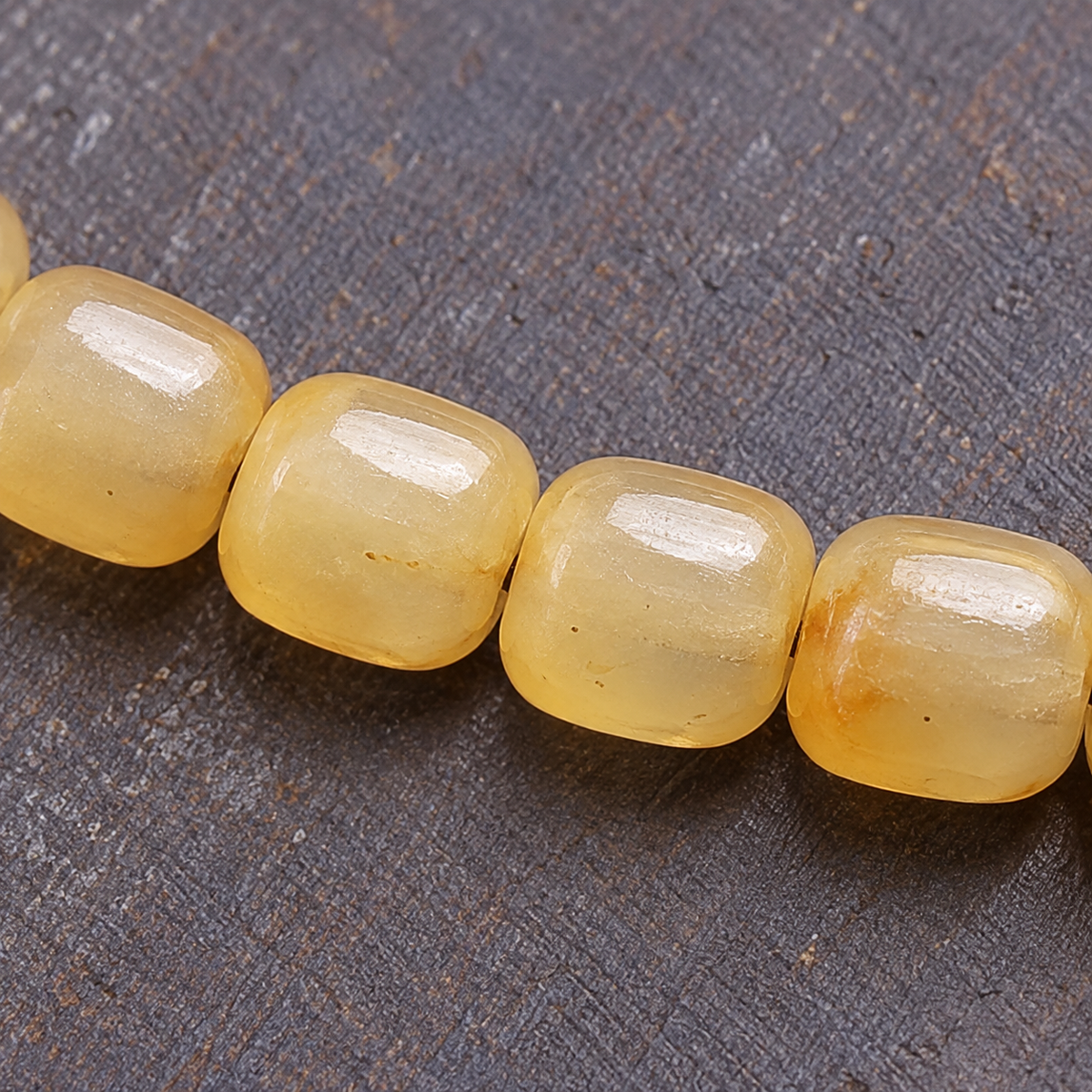 EverestArtstudios Bone 108-Bead Mala with Glass, Agate and Tassel Accents — surface detail