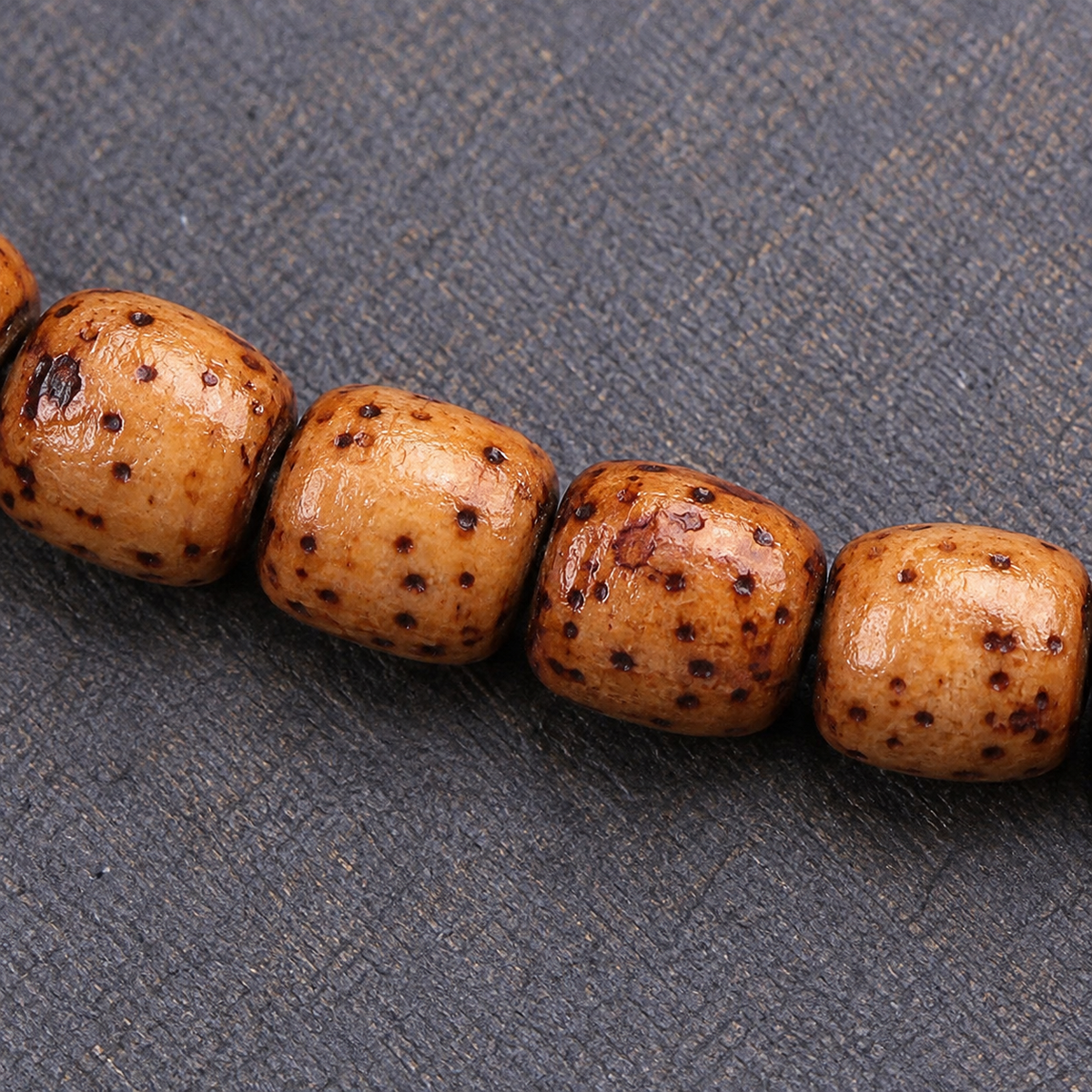 EverestArtstudios Xingyue Bodhi 108-Bead Mala with Phoenix Eye Bodhi and Agate Accents — surface detail