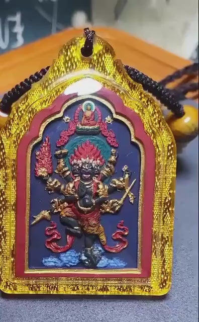 載入影片：Handpainted Ucchusma Vajra Tsa Tsa Pendant, Mineral Pigment Miniature Thangka, Tibetan Gau Box Necklace, Sacred Buddhist Protection Talisman
