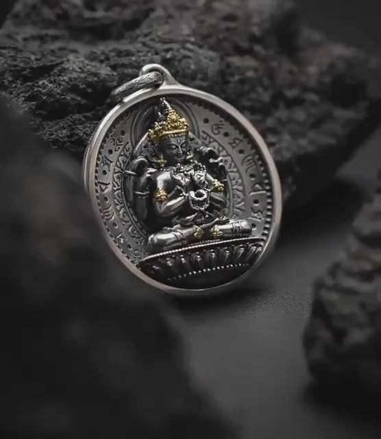 加载视频：12 Armed Manjushri Pendant 925 Silver 24k Gold Plated, Wisdom Heart Protection Wheel Amulet, Vintage Sacred Buddhist Jewelry Gift