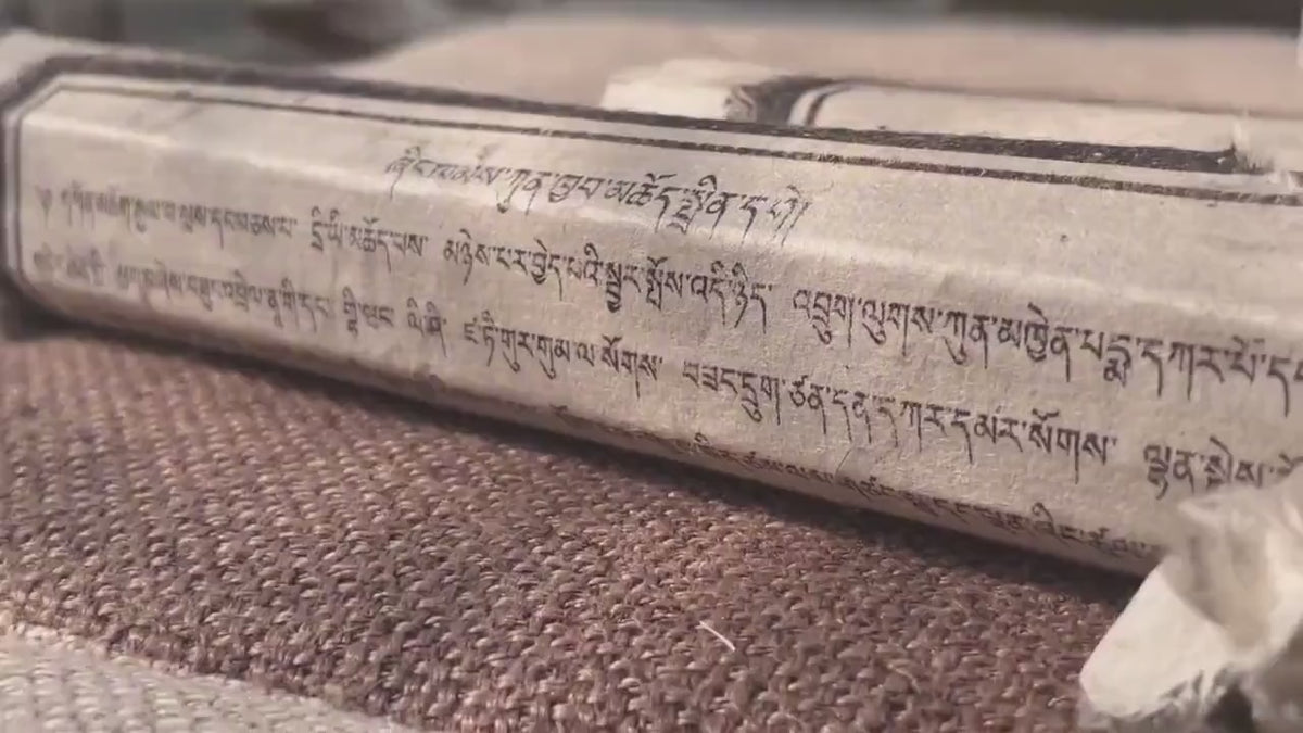 加载视频：Handcrafted Himalayan Incense: Bhutanese Herbal Meditation Sticks