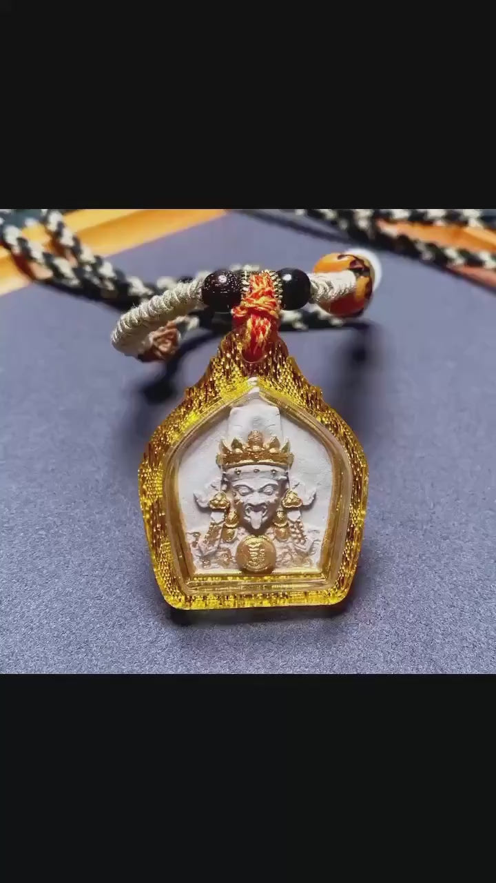 加载视频：Hand Painted Palden Lhamo Tsa Tsa Pendant, Tibetan Buddhist Holy Ash Medicinal Amulet, Miniature Thangka Necklace, Meditation Protection