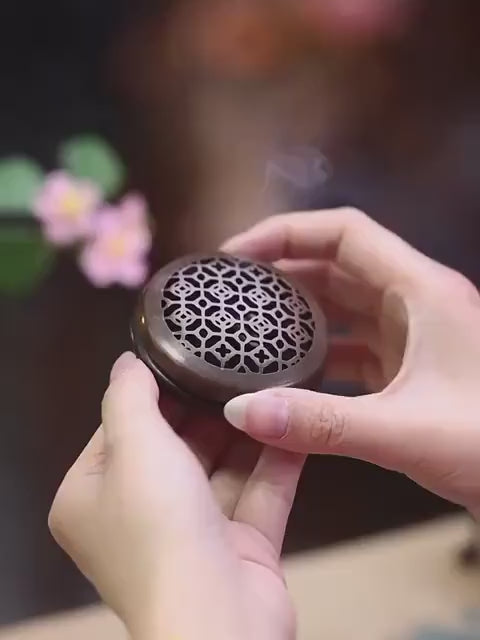 載入影片：Handmade Purple Copper Incense Burner, Zen Aromatherapy Altar