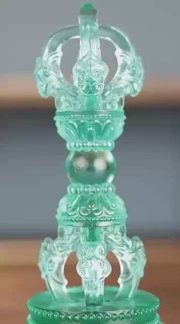 載入影片：Liuli Vajra Pestle with Lotus Base, Chinese Buddhist Altar Decor, Colored Glaze Dorje Phurba, Feng Shui Meditation Ornament