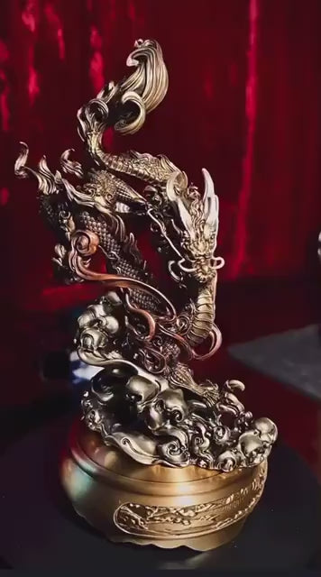 載入影片：Handcrafted Brass Dragon Statue: Tibetan Feng Shui Decor