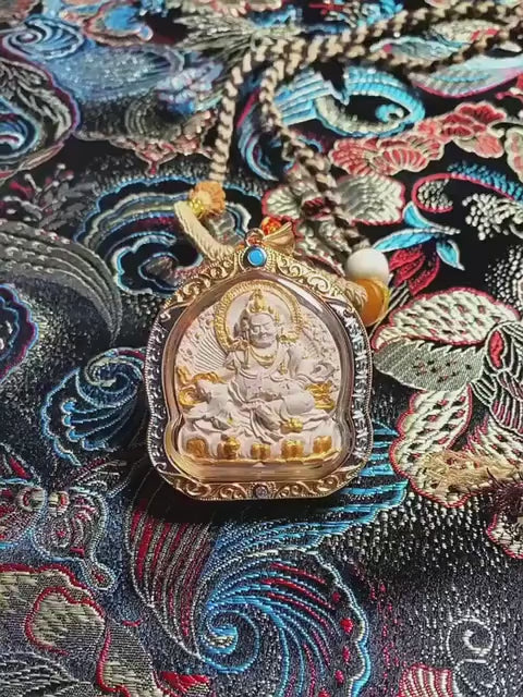 載入影片：Handpainted Yellow Jambhala Medicine Budda Thangka Necklace, Tsatsa Gau Box Pendant with Incense Ash, Tibetan Buddhist Jewelry, Gift for Him